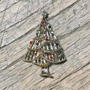 Gerry Signed Gold Holiday Tree Brooch with Colourful Baubles